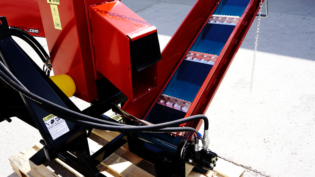 Remet R-100 STANDARD traktoros ágaprító + 2,3 m szállítószalag